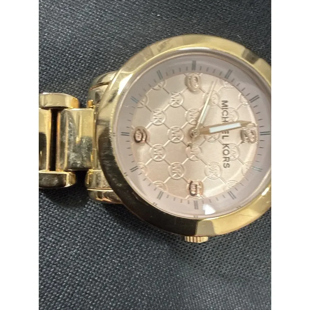 Michael Kors up auction